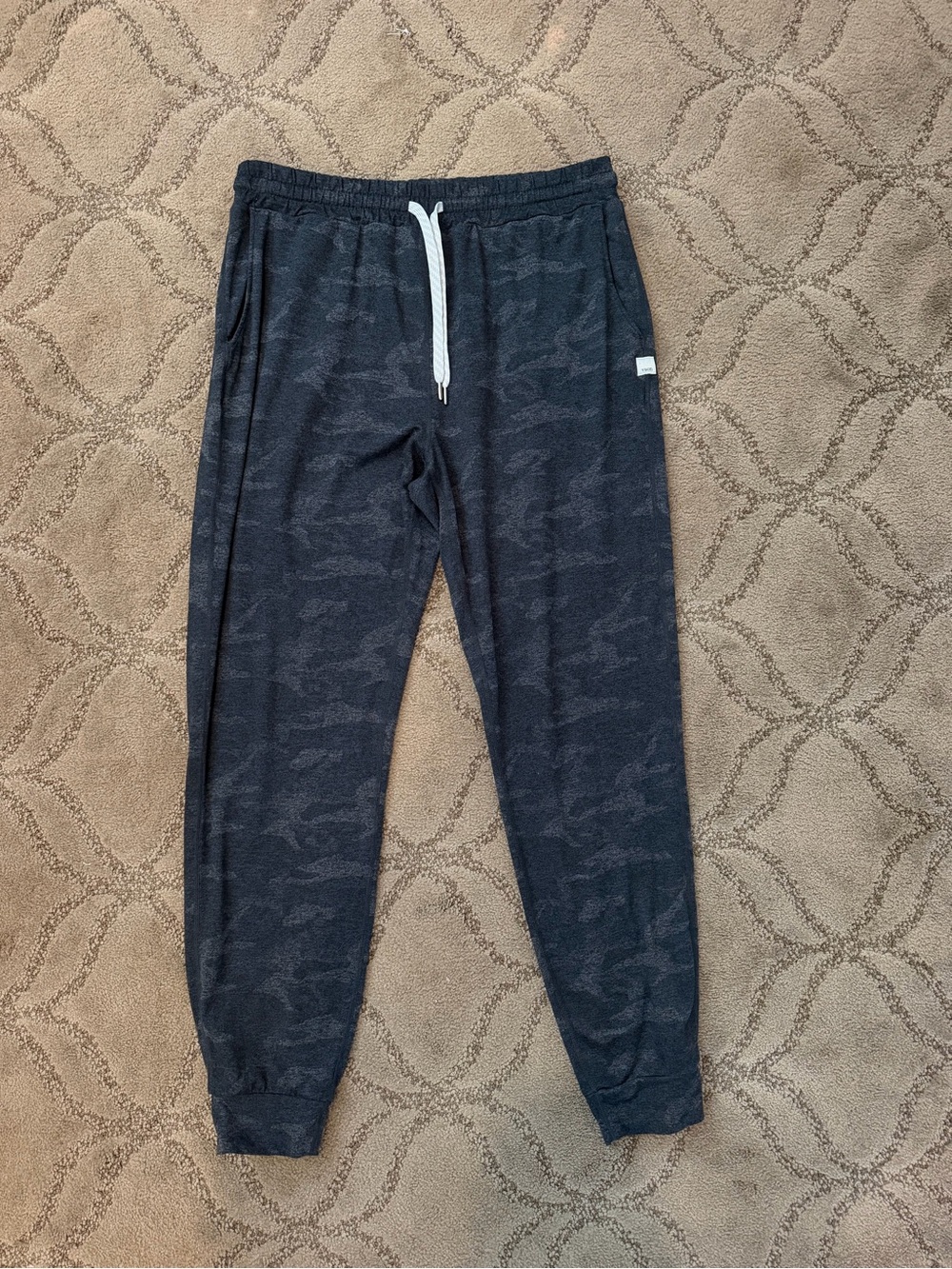 Vuori Women's Ankle Joggers in Dark Gray Camo with White Drawstring